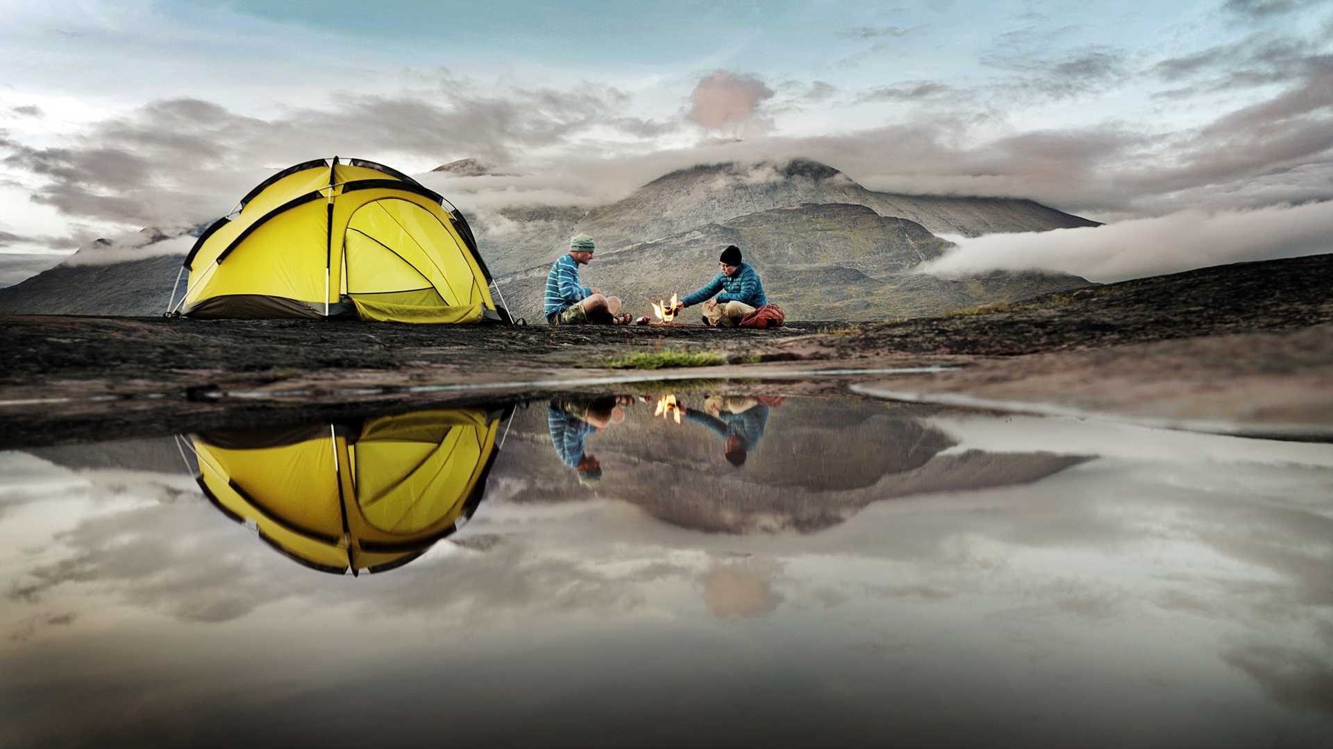 camp-camping-reflection-tent